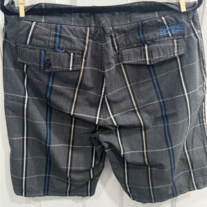 Billabong Men's Black and Blue Plaid Shorts Sz 33